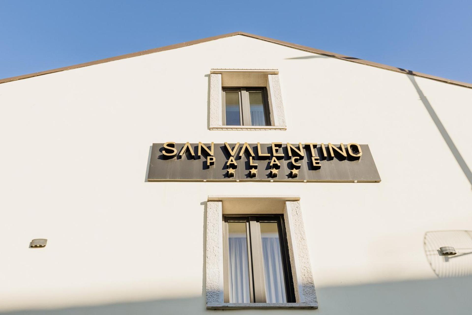San Valentino Palace, Center Hotel