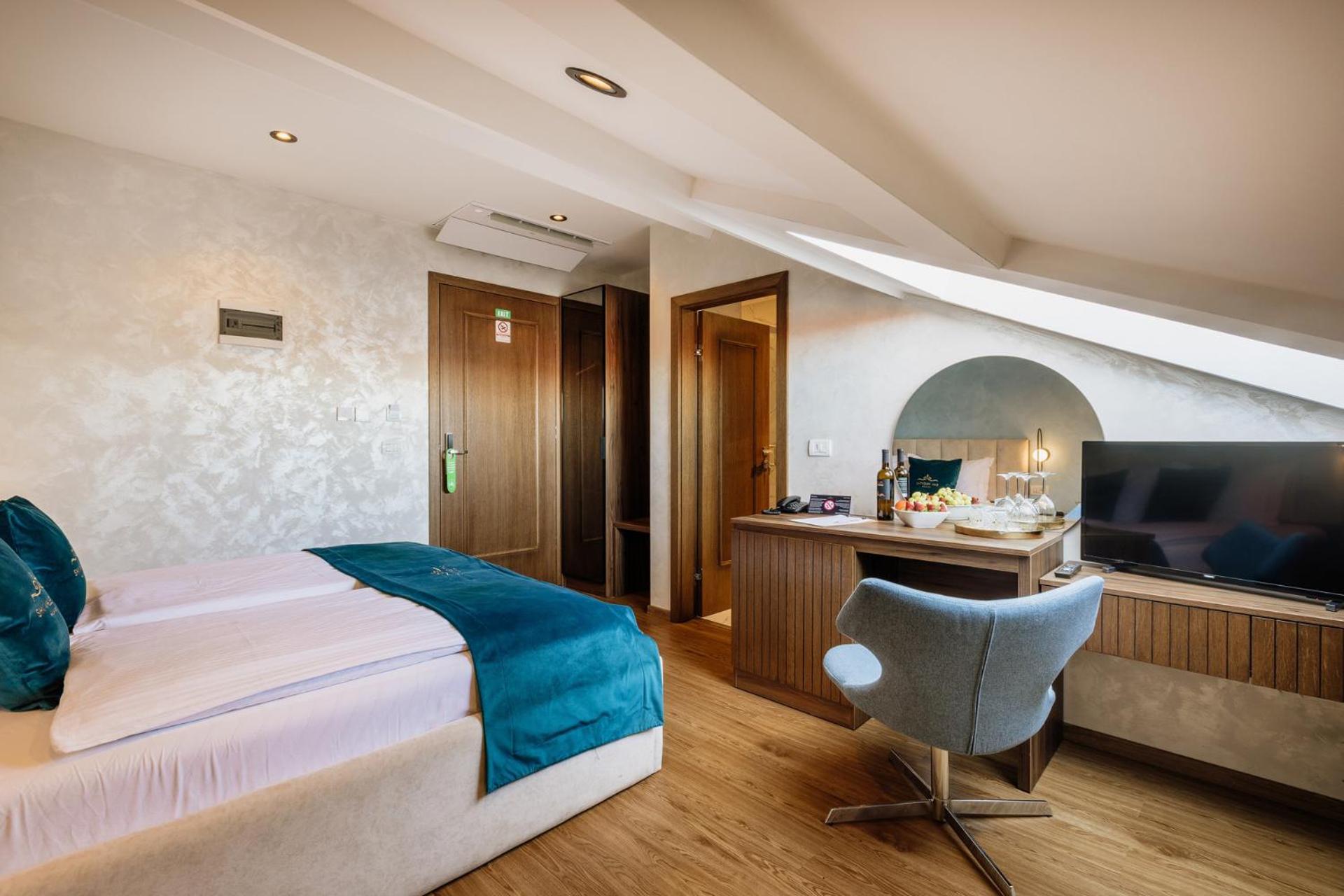 Hotel San Valentino Palace, Center 4*